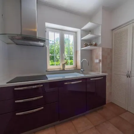 Апартаменти Three Bedroom With Balcony Опатія
