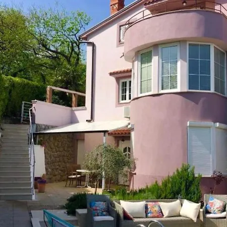 Three Bedroom With Balcony *