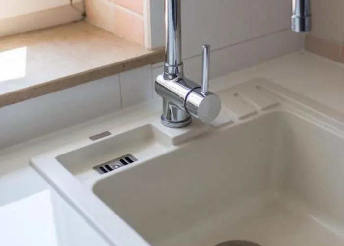 Apartment Three Bedroom With Balcony *